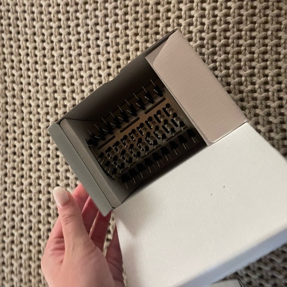 NEVER USED BRAND NEW Shark Flex Style Dryer w/ Paddle Brush - Picture 5 of 5